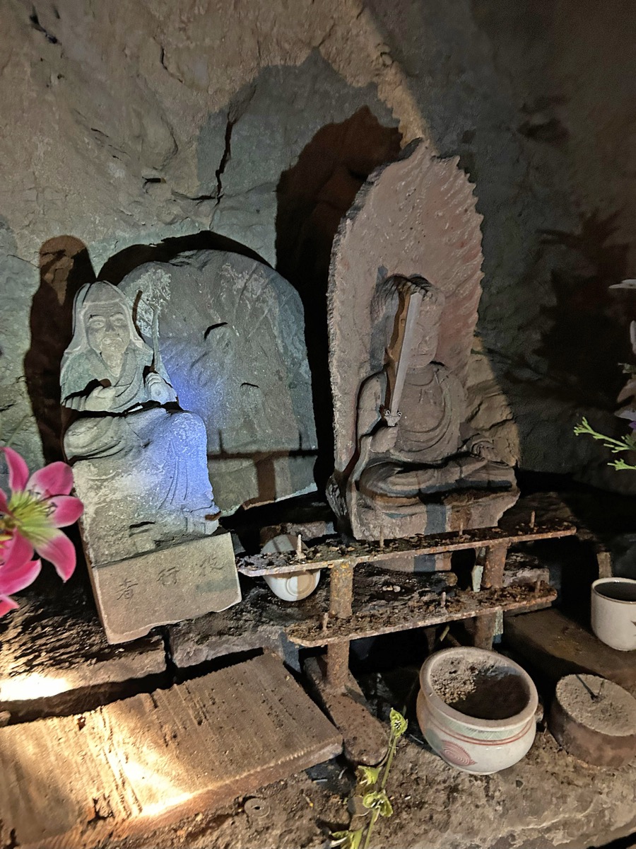 佐渡ケ山奥の院