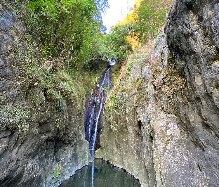 宇津々渓谷と三筋の滝